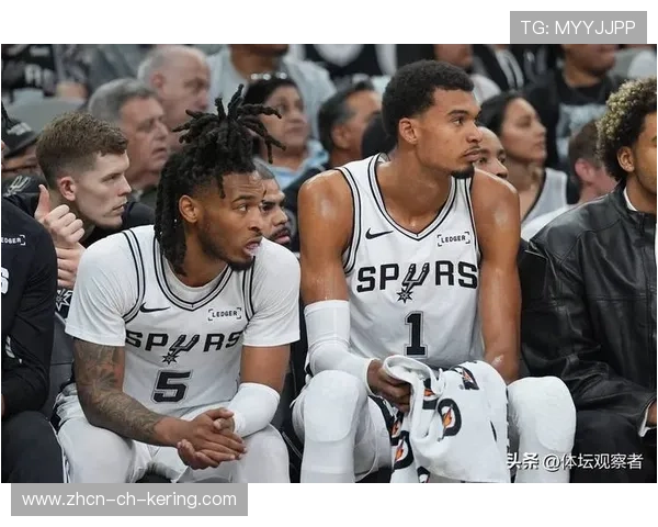 布克：赛前就讨论过赢下马刺争取连胜，球队更衣室氛围很棒，布克比赛视频